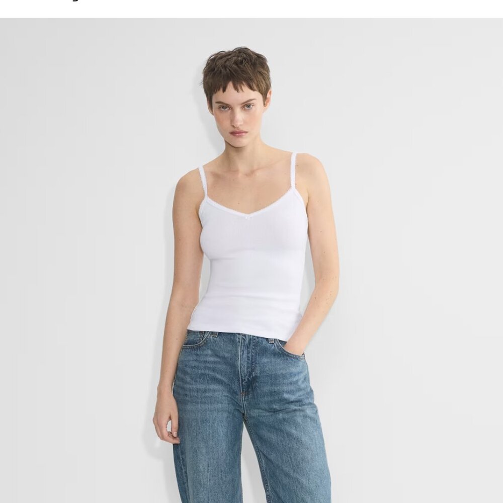 Aritzia Sundays Best HomeStretch™ Lace V-Neck Cami Tank